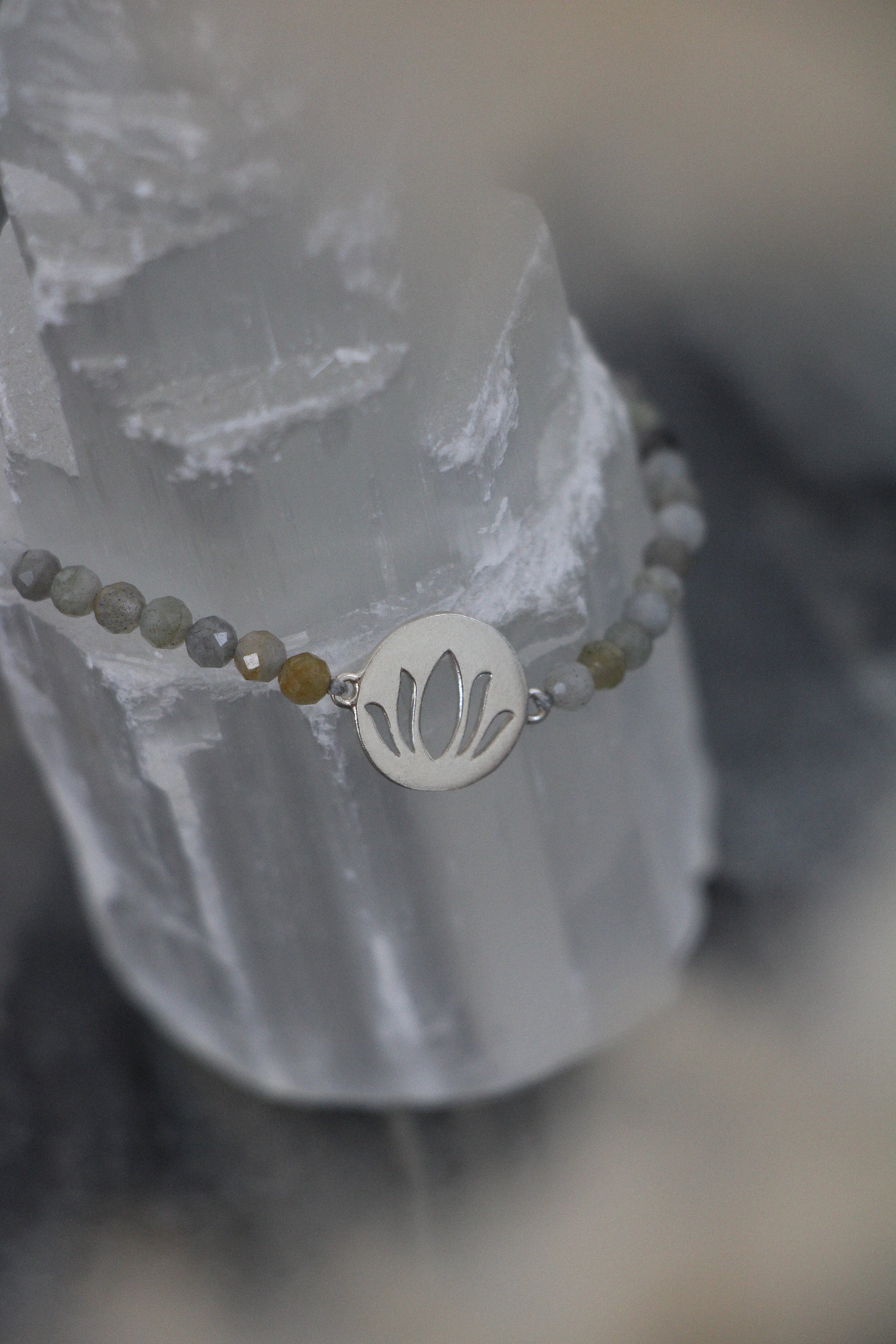 Kamala - the flower of life, adjustable